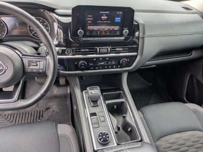 2022 Nissan Pathfinder SV