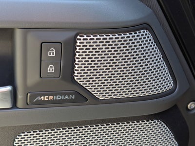 2024 Land Rover Defender X-Dynamic SE