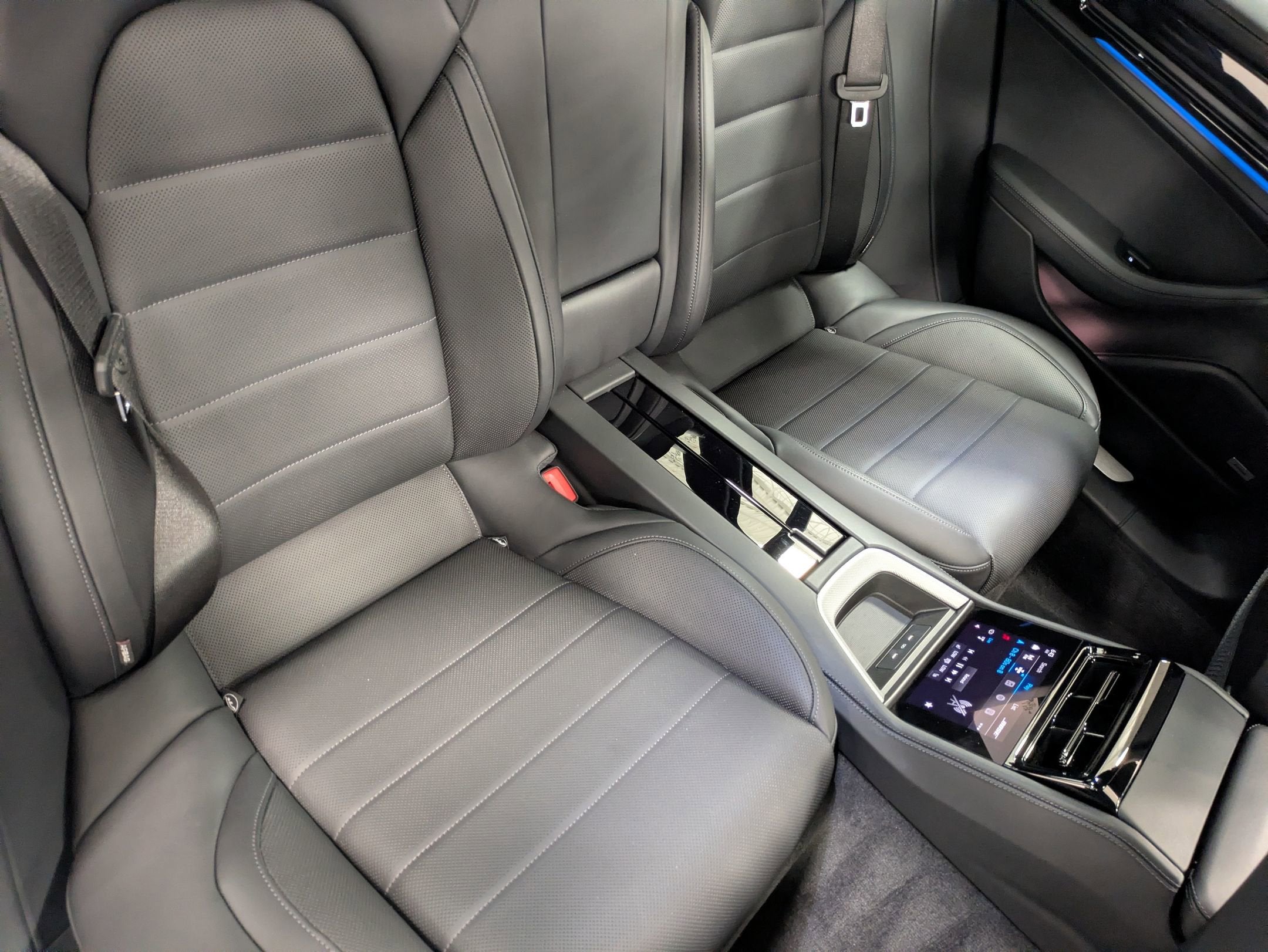 2024 Porsche Panamera 4