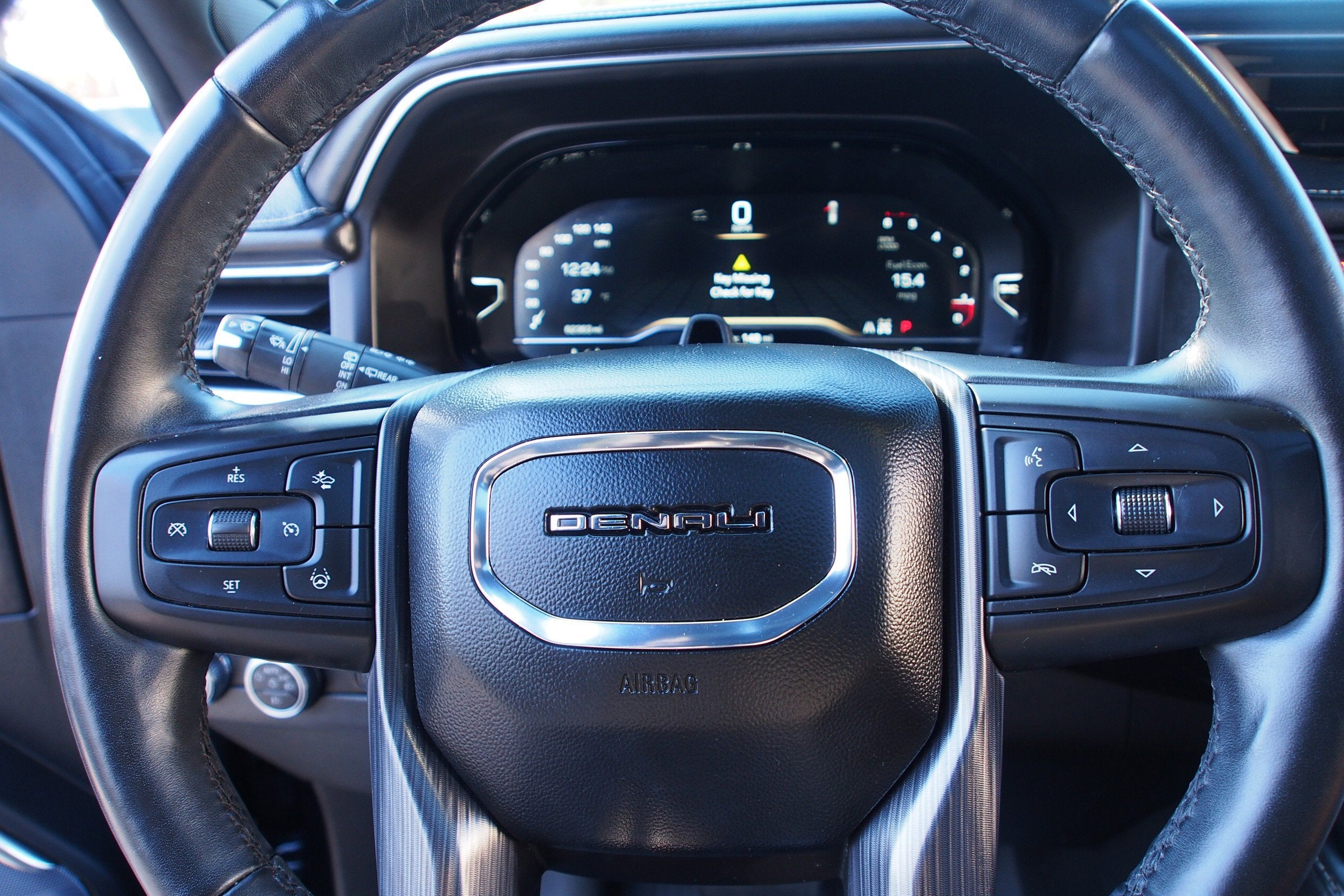 2023 GMC Yukon Denali Ultimate