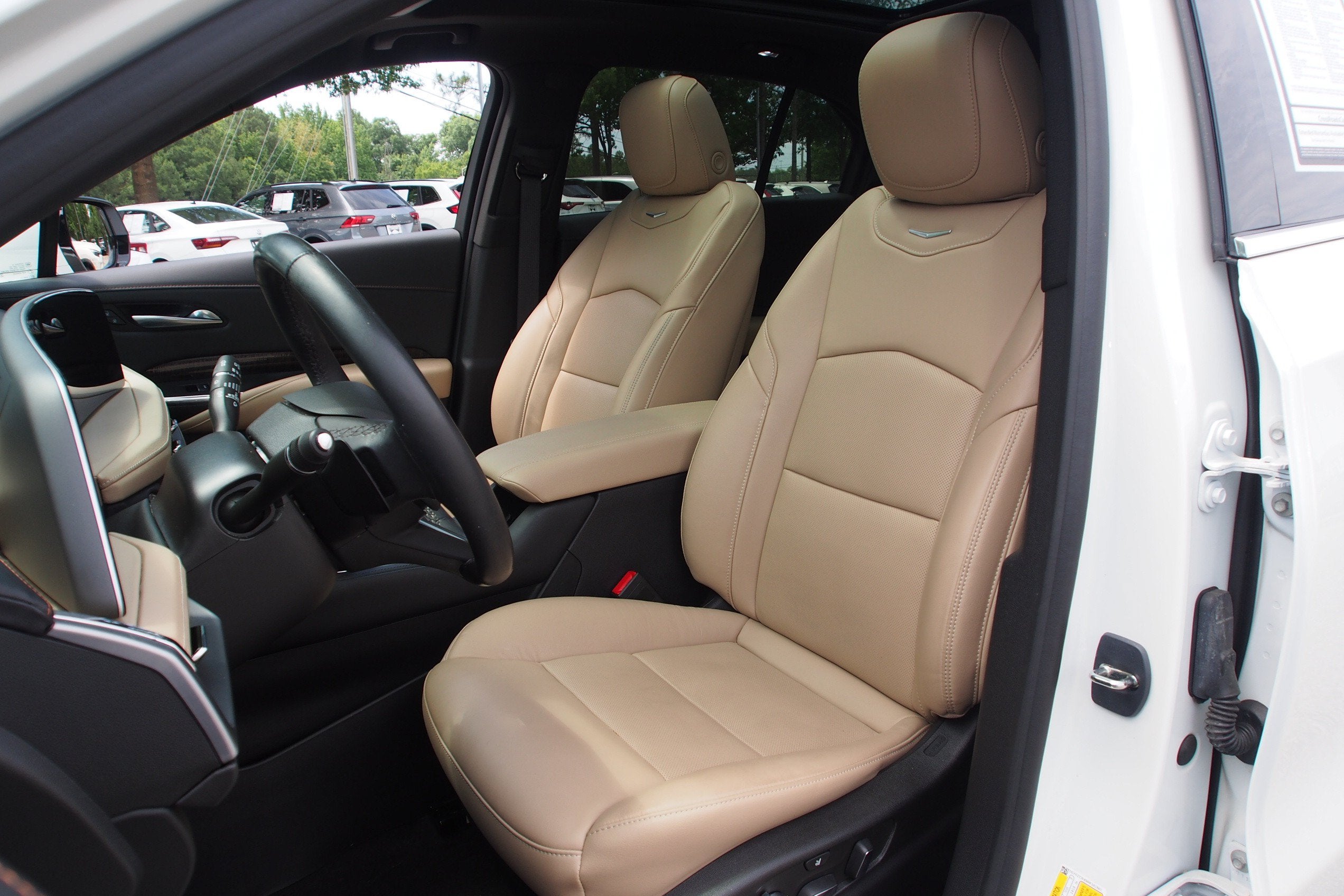 2024 Cadillac XT4 FWD Premium Luxury