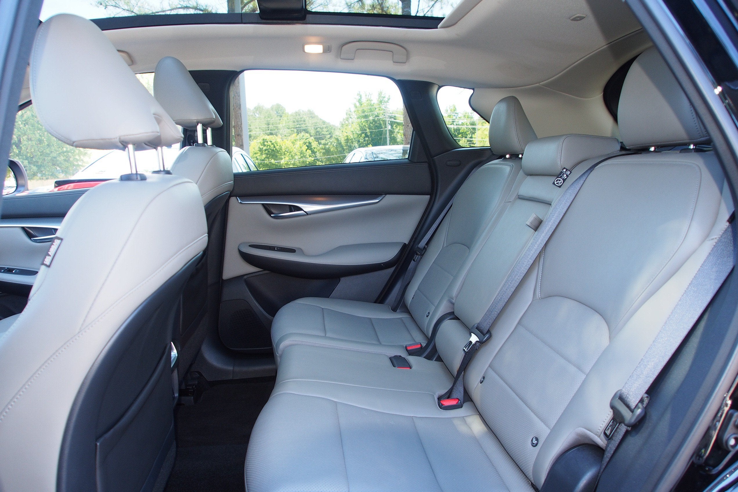 2023 INFINITI QX50 LUXE