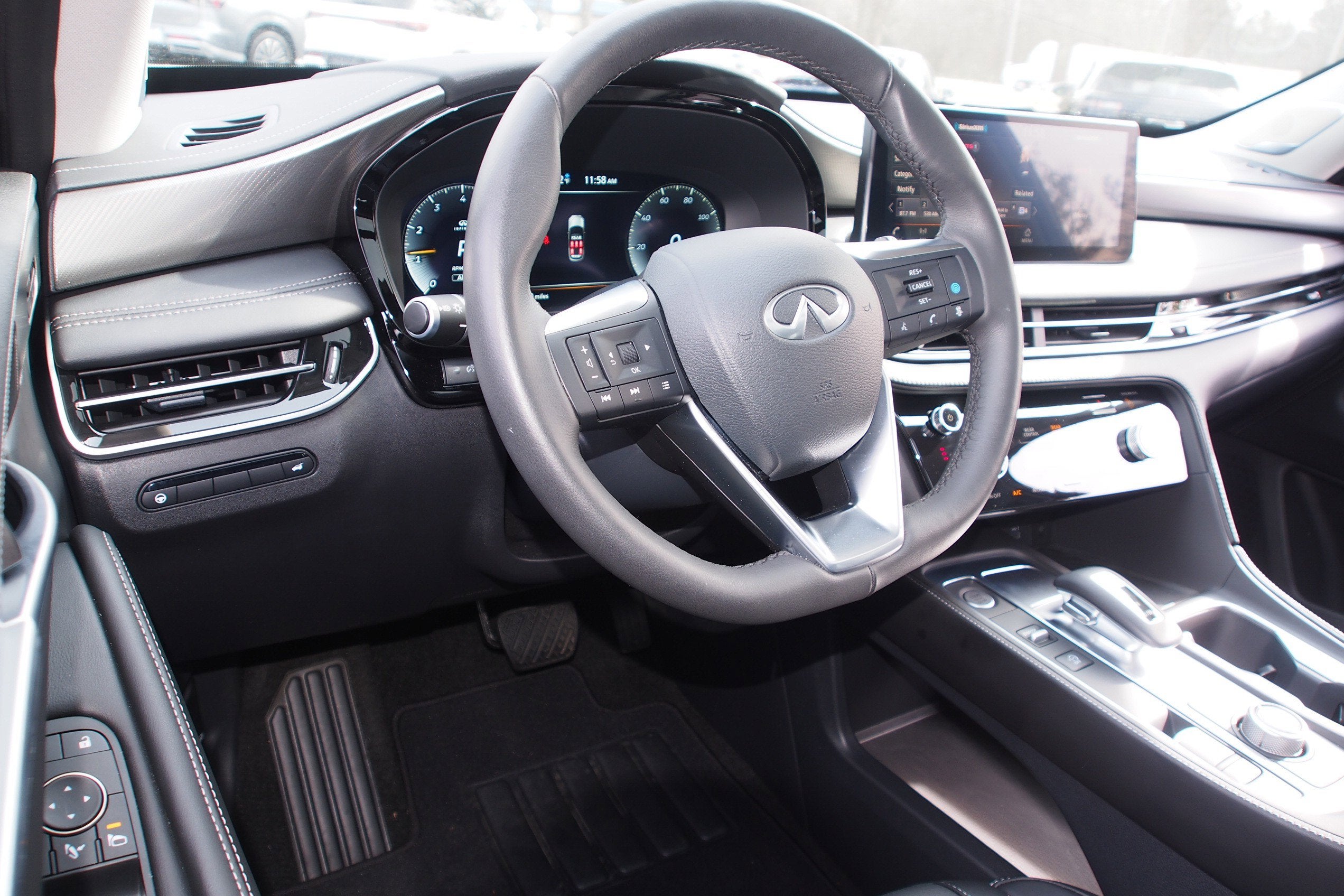 2025 INFINITI QX60 LUXE