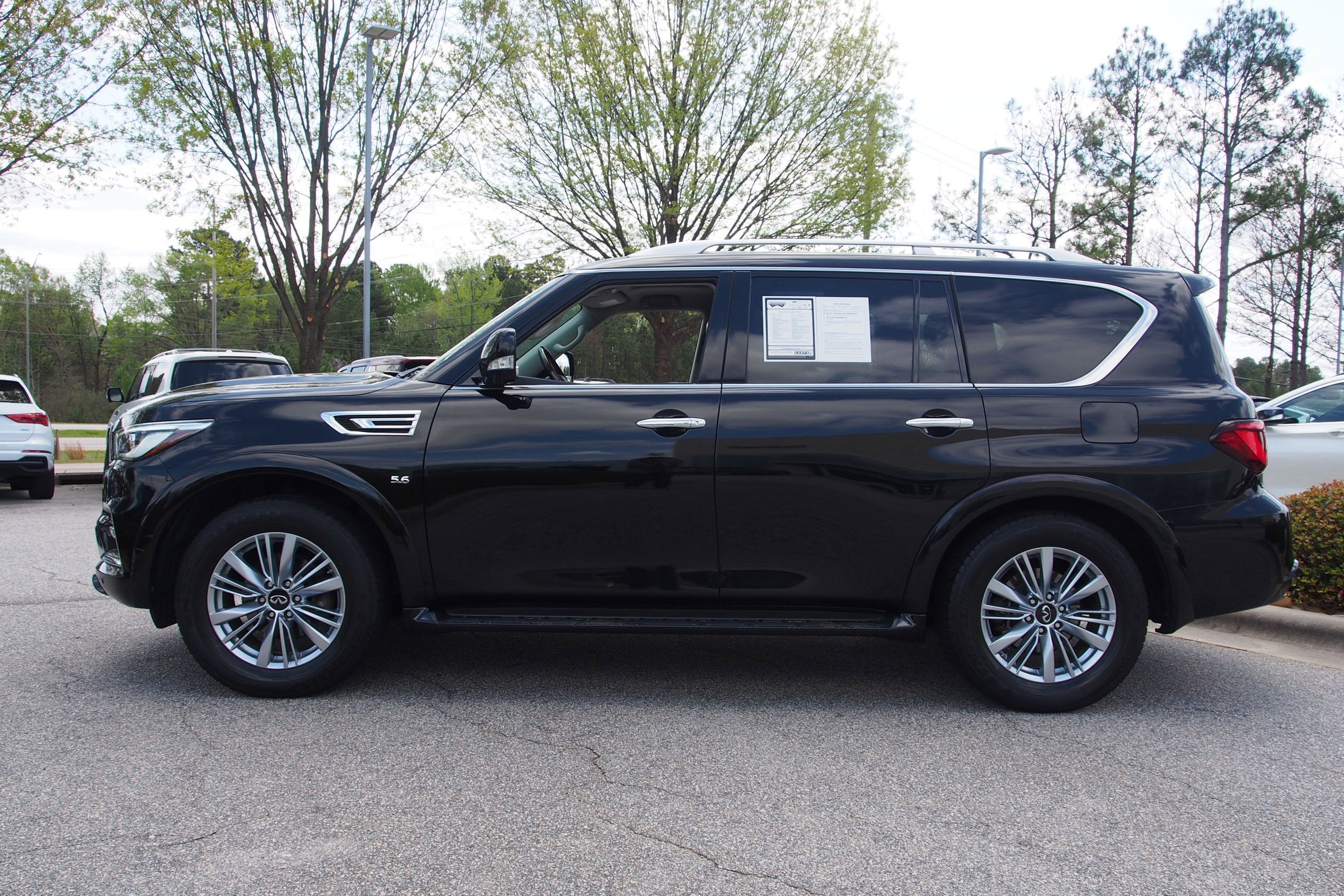 2019 INFINITI QX80 LUXE