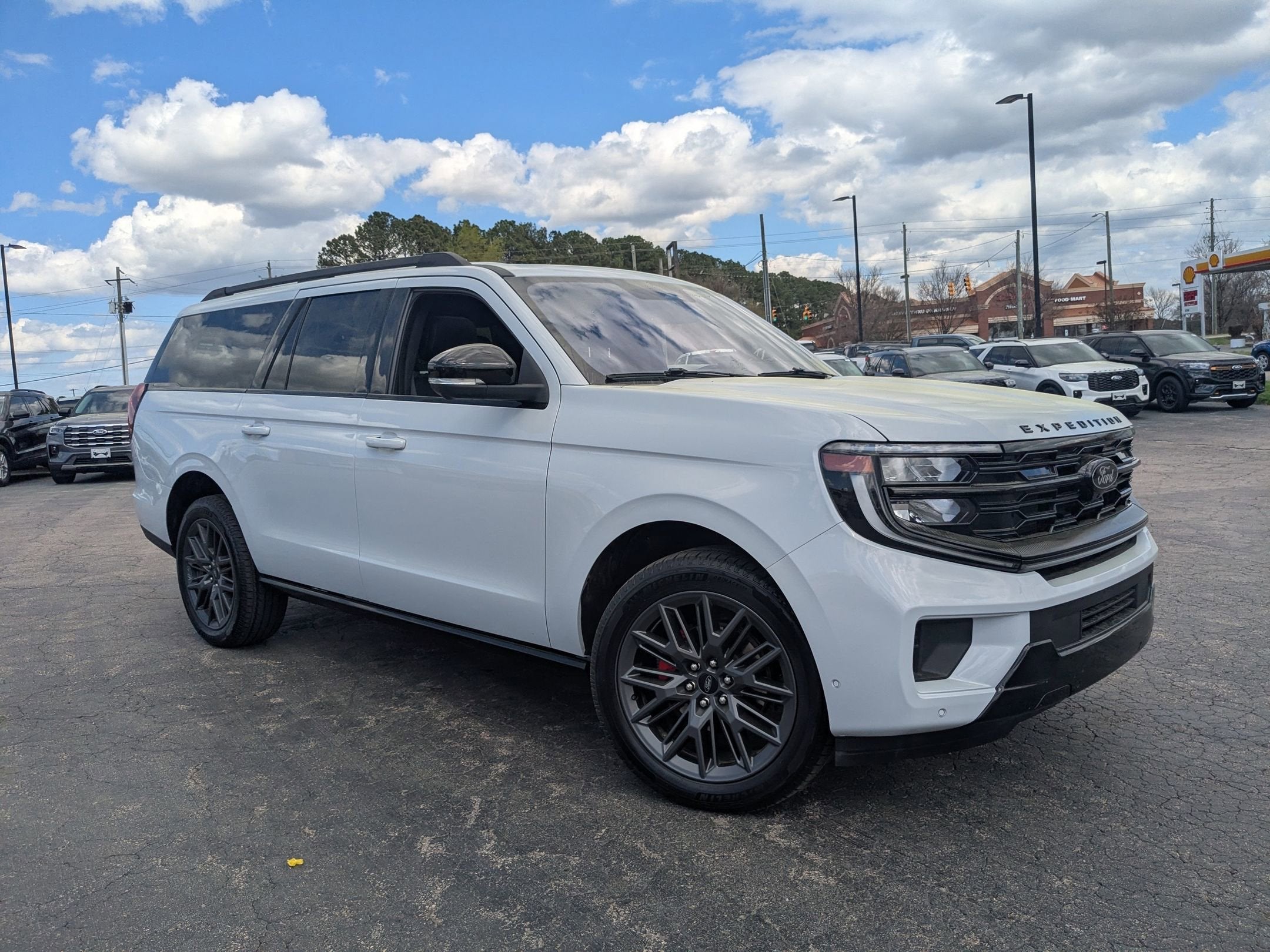 2025 Ford Expedition Max Platinum