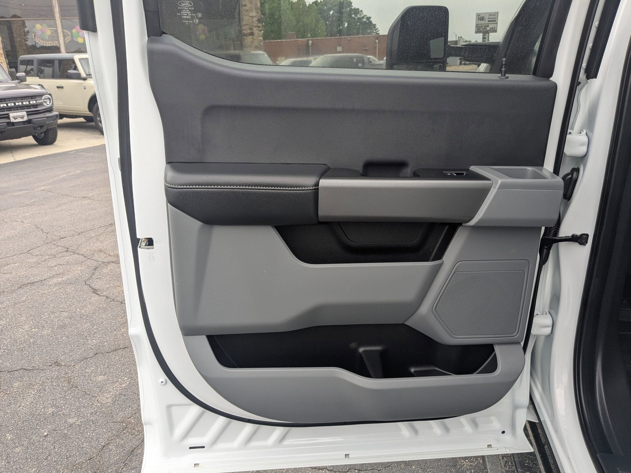 2025 Ford Super Duty F-350 SRW XLT