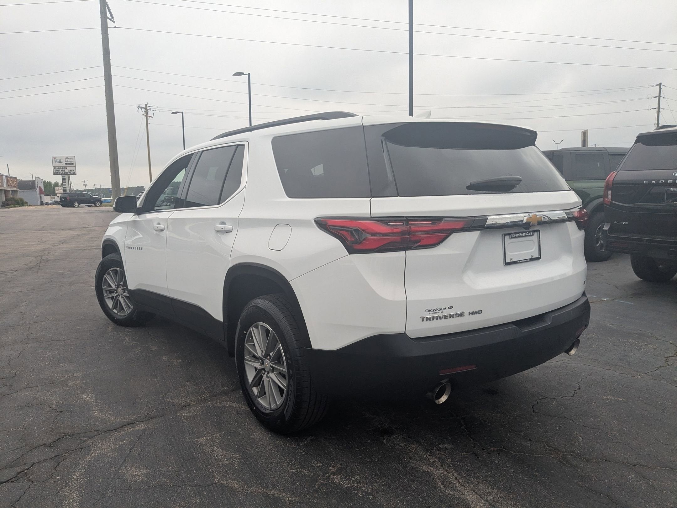 2023 Chevrolet Traverse LT Cloth