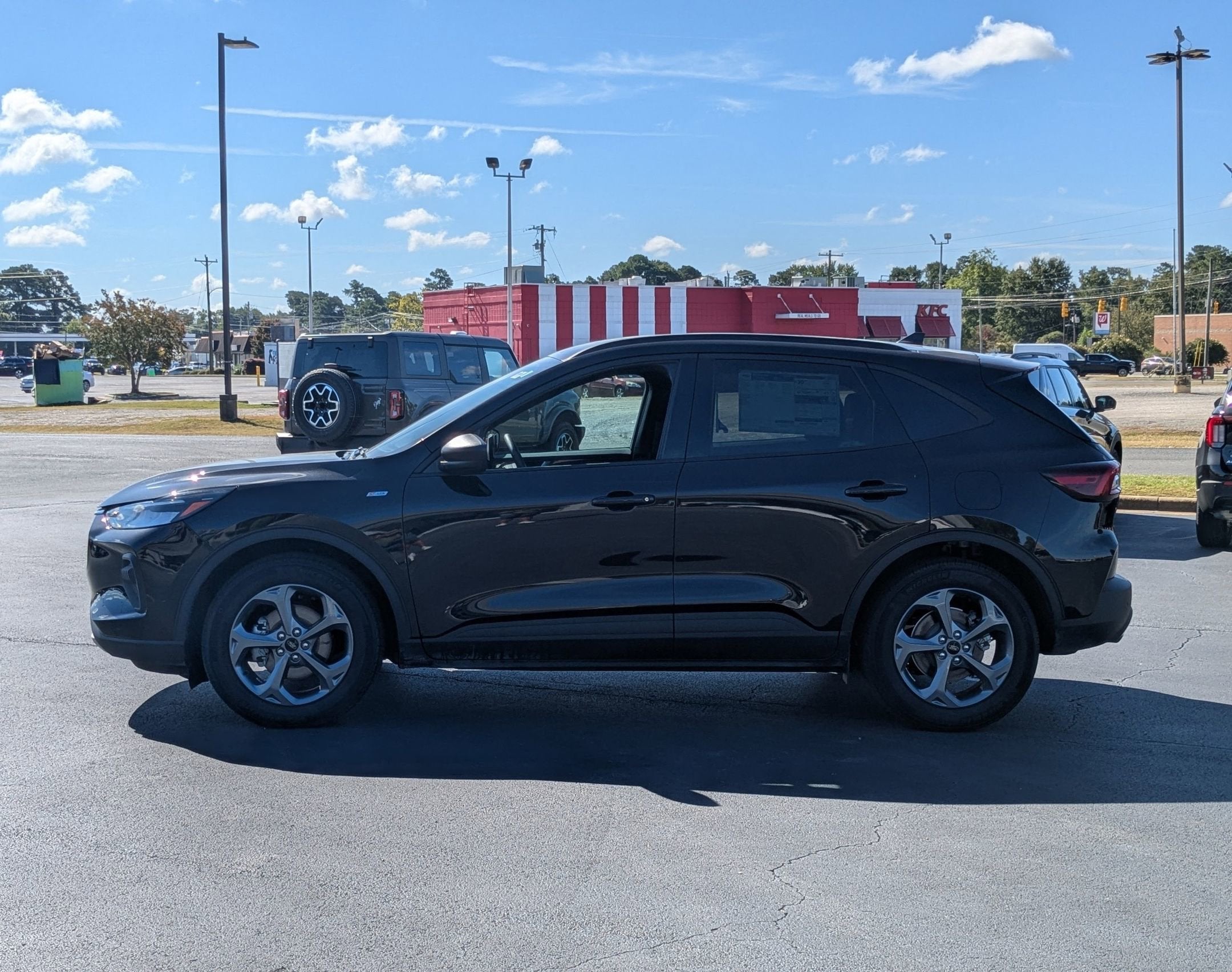 2025 Ford Escape ST-Line - Crossroads Courtesy Demo
