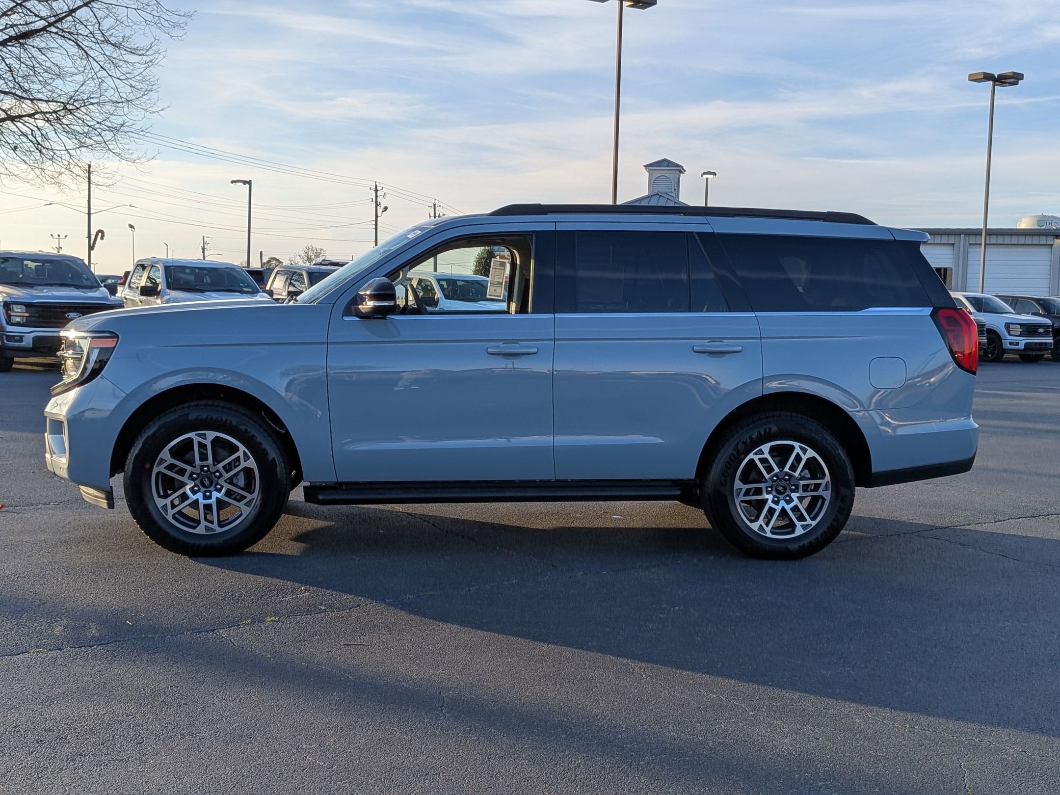 2026 Ford Expedition Active