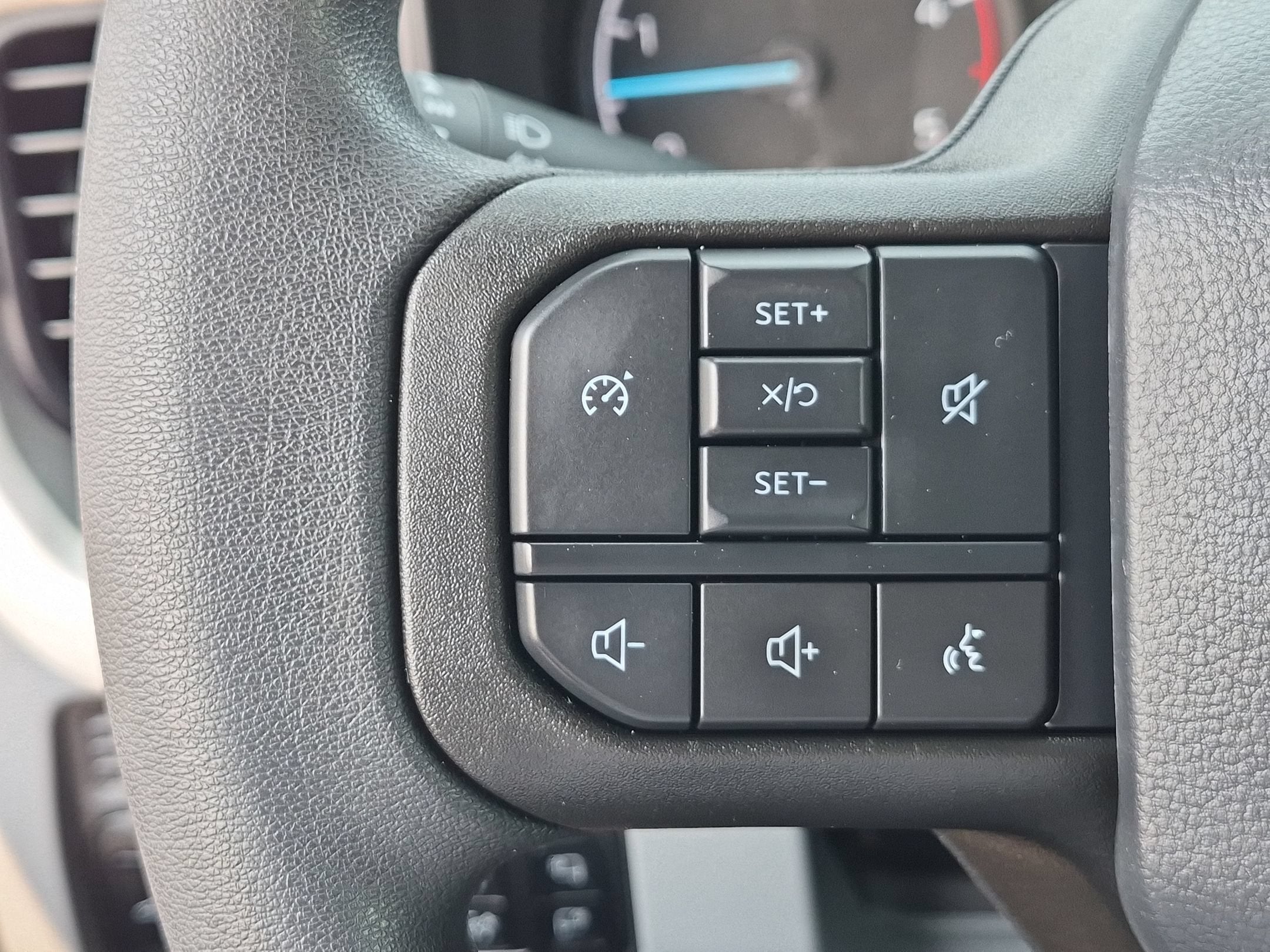 2025 Ford Super Duty F-350 DRW XLT