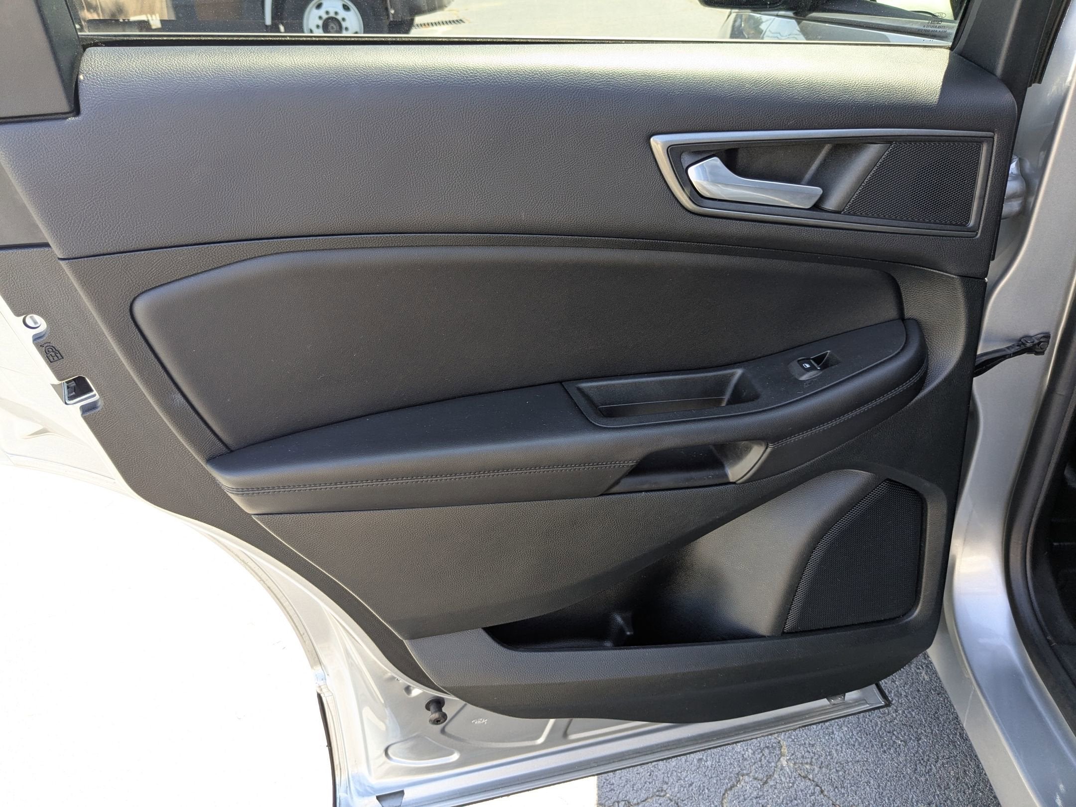 2022 Ford Edge SE