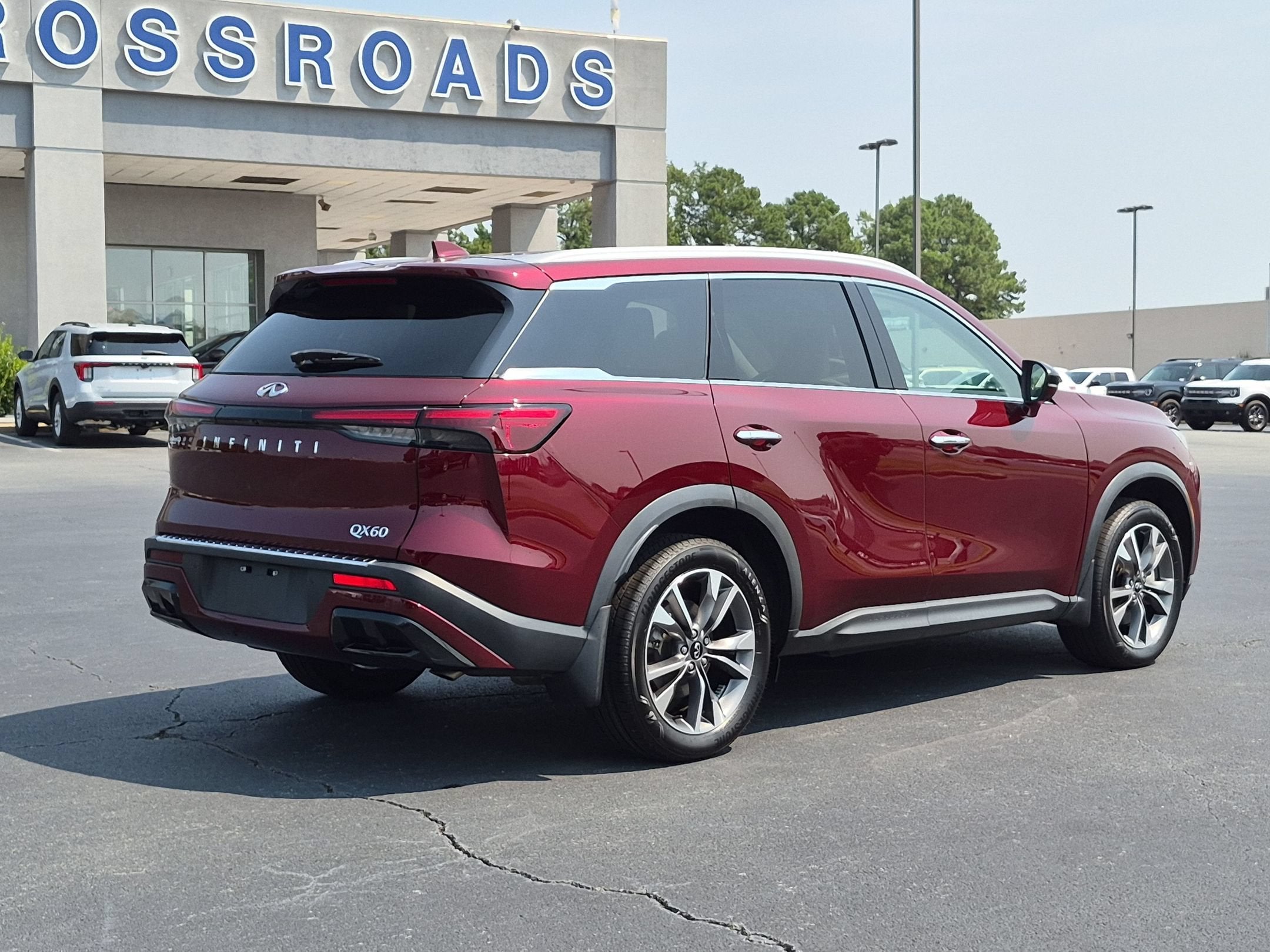 2023 INFINITI QX60 LUXE