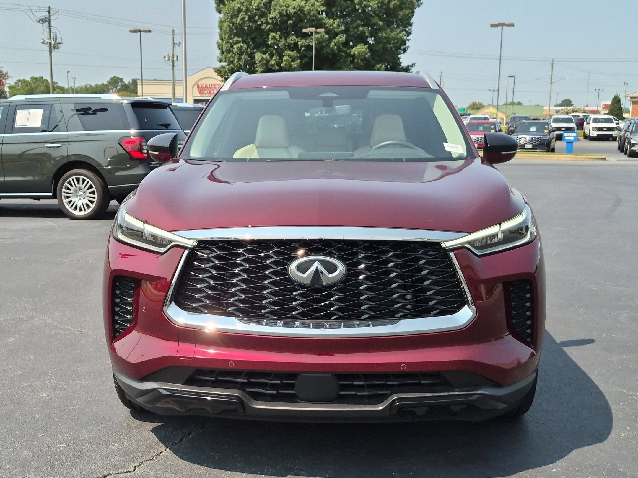 2023 INFINITI QX60 LUXE