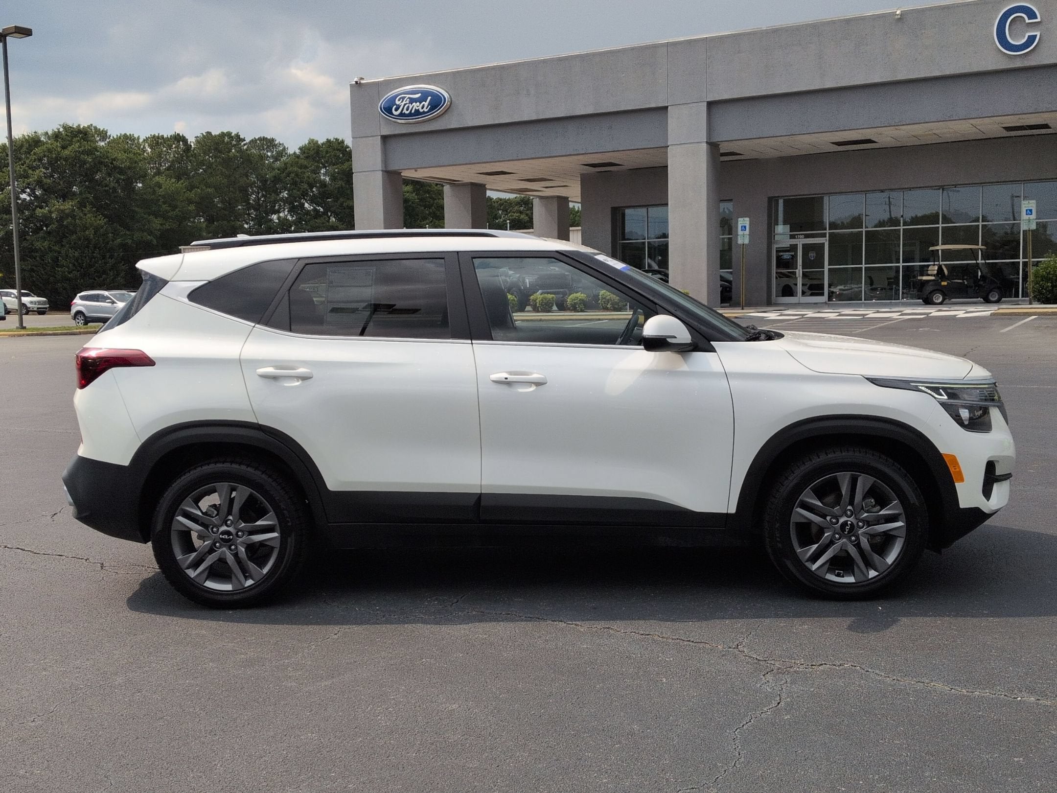 2023 Kia Seltos S