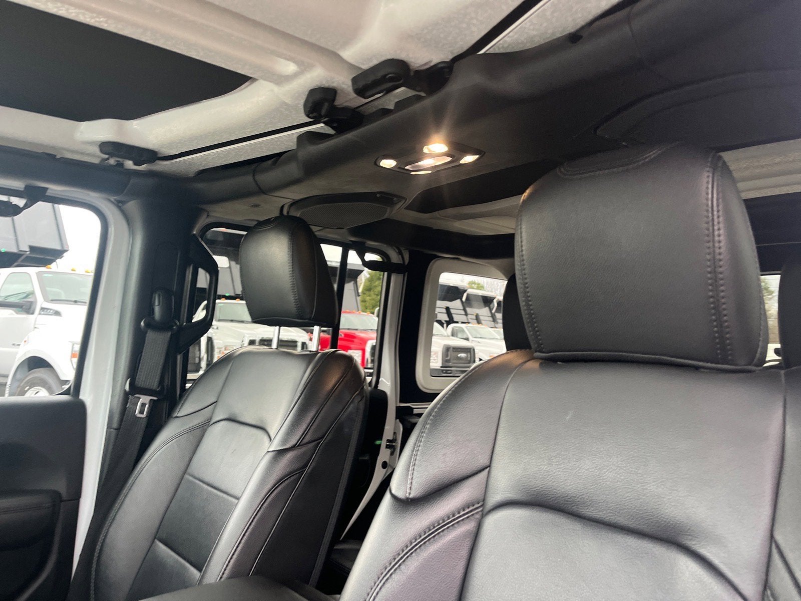 2020 Jeep Wrangler Unlimited Sahara Altitude